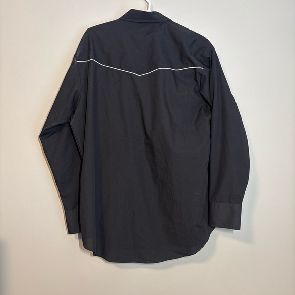 Ely Cattleman Black Western Shirt with White pearl snaps - Picture 4 of 6